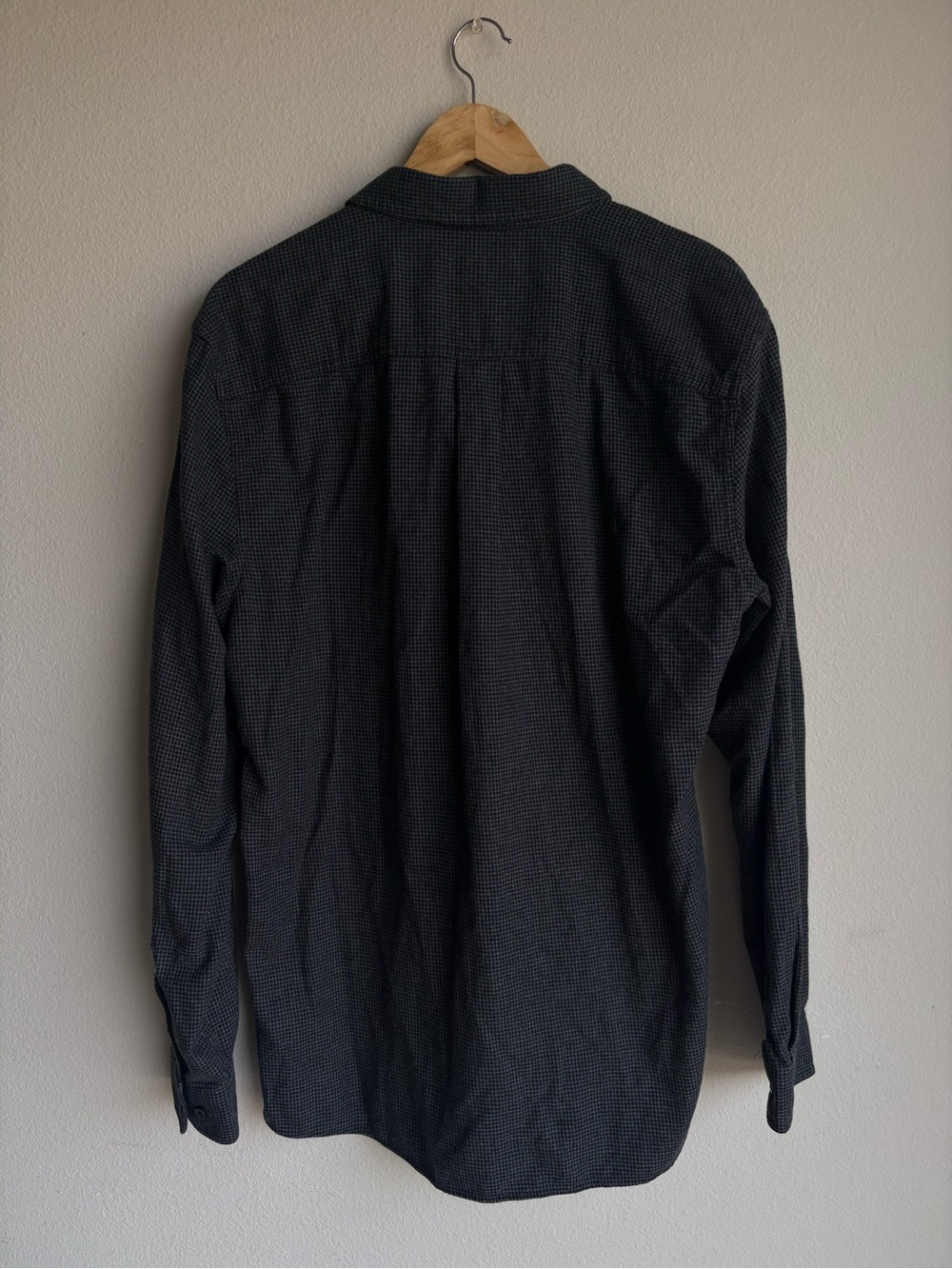 L.L. Bean Men’s Dark Gray Micro-Check Button-Down Shirt - Picture 4 of 4